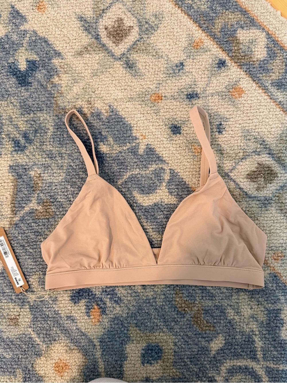 SKIMS Fits Everybody Bralette in Mica